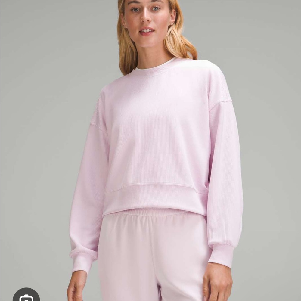 Lululemon Ribbed Softstreme Perfectly Oversized Cropped Crew
Meadowsweet Pink